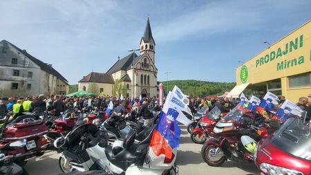 Vseslovenski blagoslov motoristov in motorjev v Mirni Peci 21042025 (11)
